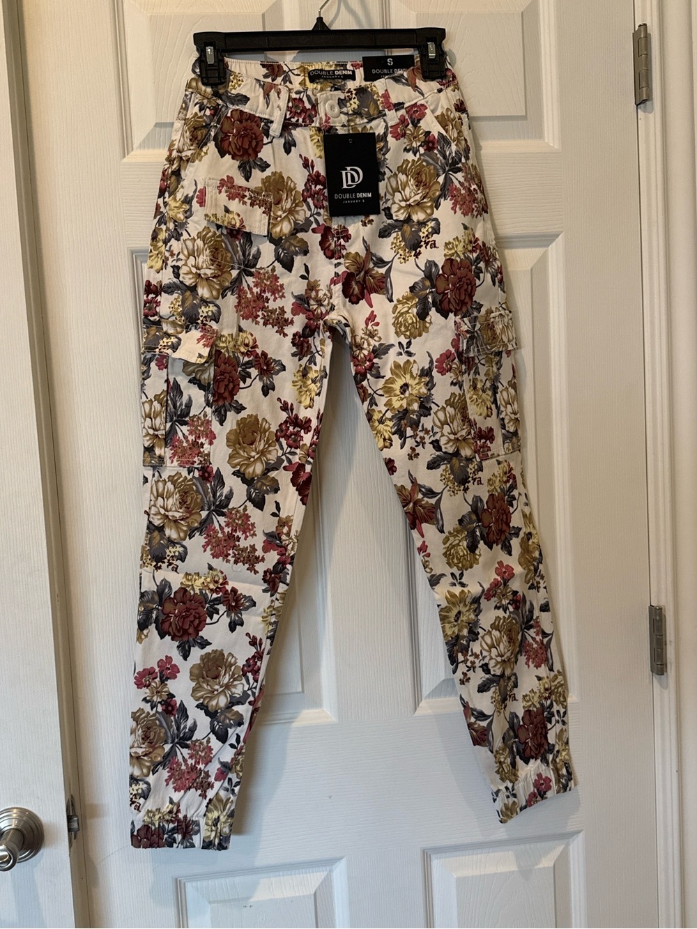 Double Denim Jan. 5th - Floral Joggers Size S NWT